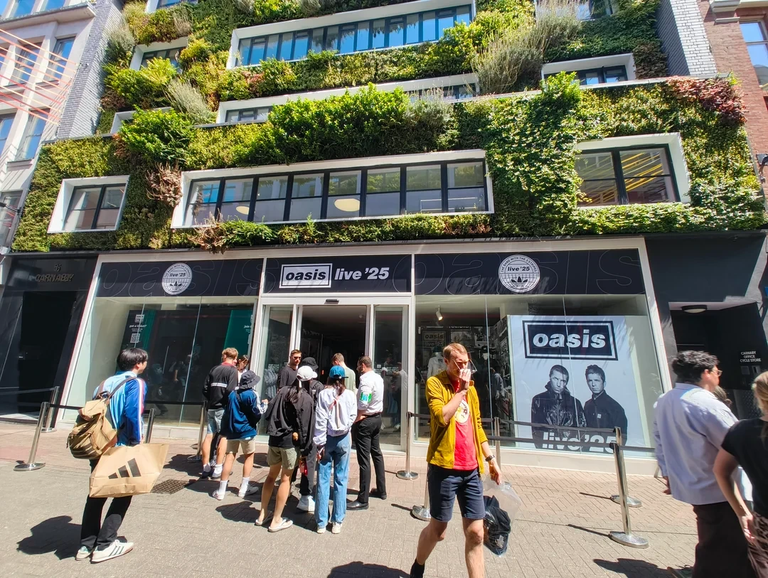 Foto e posizione - Aperto il pop-up store di Londra a Carnaby Street