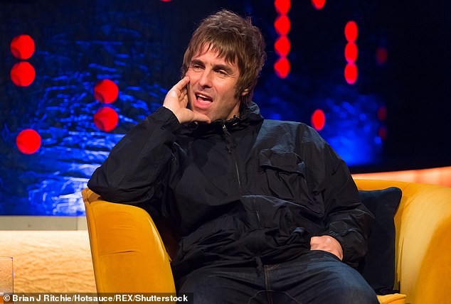 Liam Gallagher smentisce che suonerà a Glastonbury