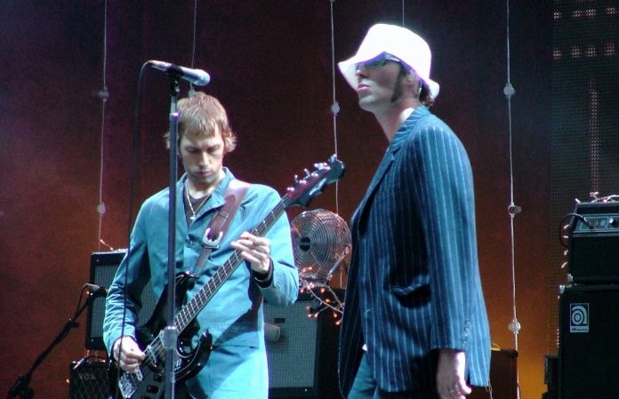 Liam Gallagher risponde a tono ai commenti di Andy Bell su una reunion degli Oasis